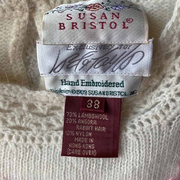 80s Embroidered Petite Fleurs Cream Angora Sweater - Picture 2 of 5